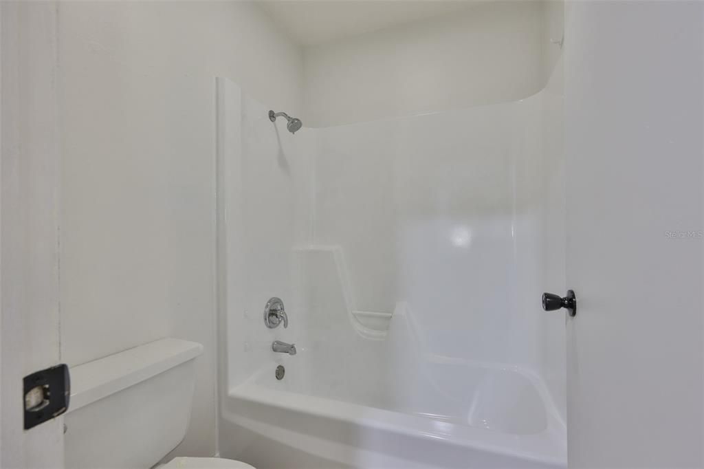 Под контрактом: $249,999 (3 спален, 1 ванн, 1510 Квадратных фут)