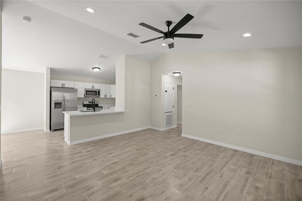 For Sale: $224,900 (3 beds, 2 baths, 1173 Square Feet)