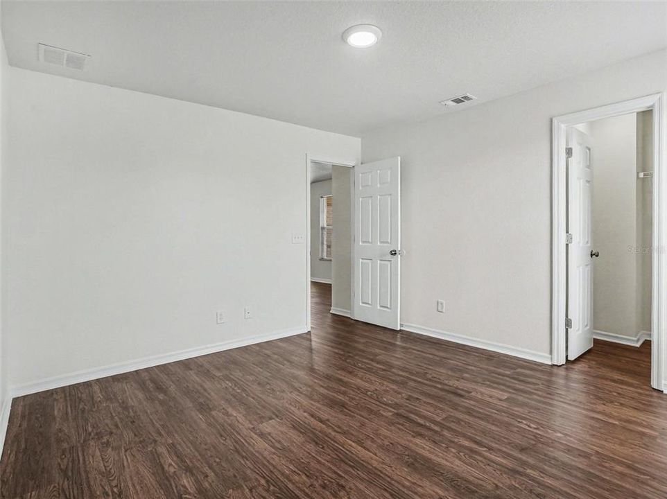 Active With Contract: $489,900 (6 beds, 4 baths, 3535 Square Feet)