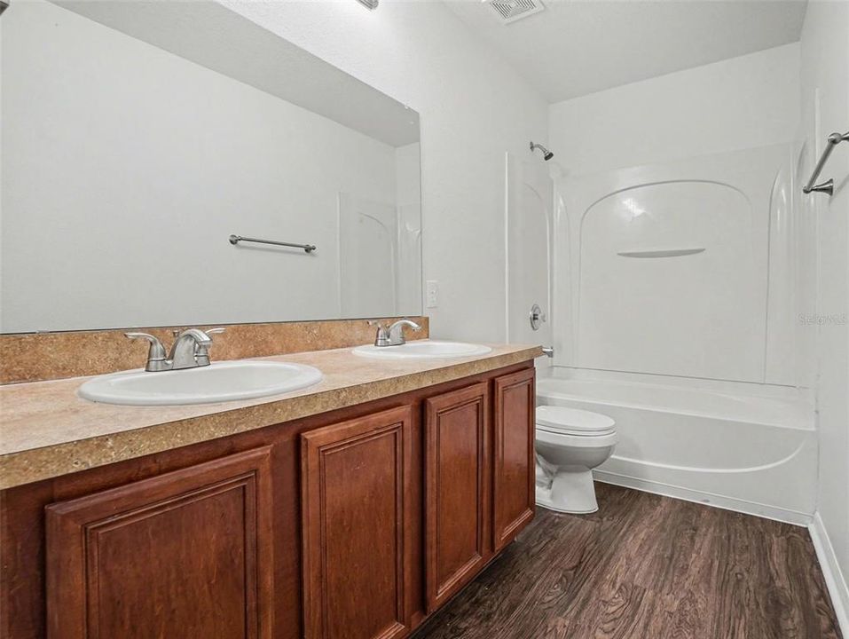 Active With Contract: $489,900 (6 beds, 4 baths, 3535 Square Feet)