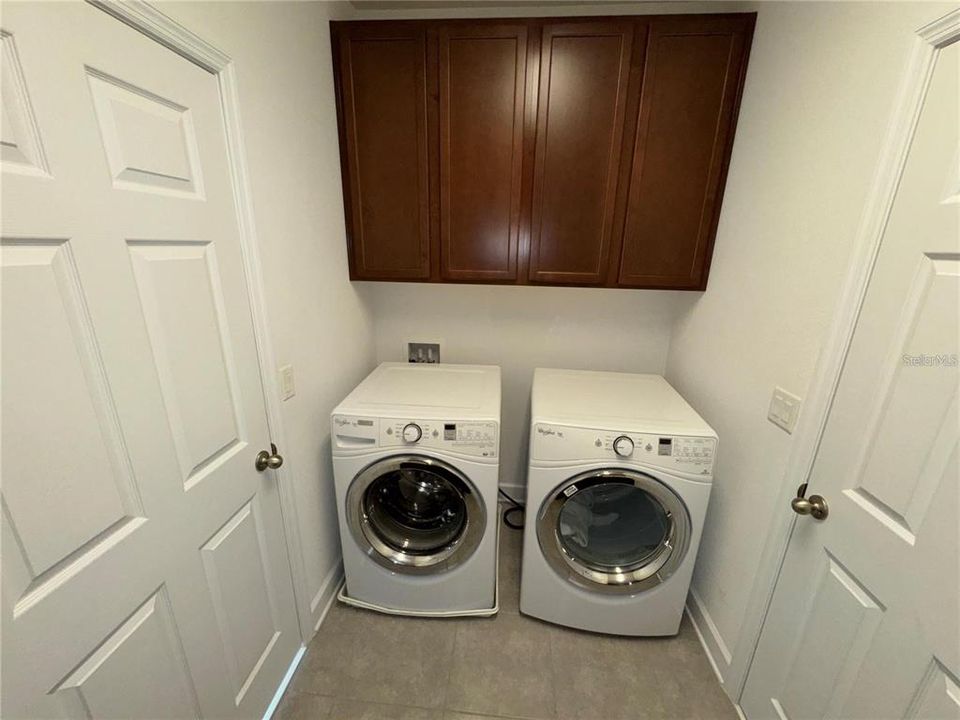 Activo con contrato: $3,000 (5 camas, 4 baños, 3531 Pies cuadrados)