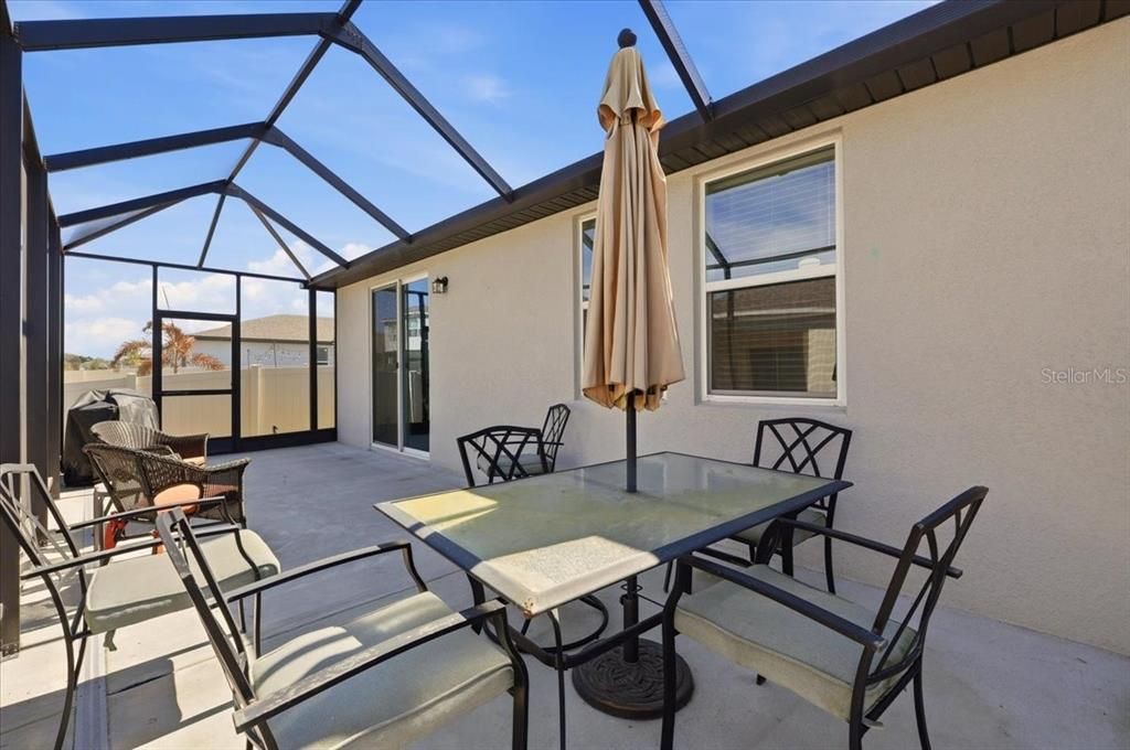 En Venta: $309,000 (4 camas, 2 baños, 1680 Pies cuadrados)