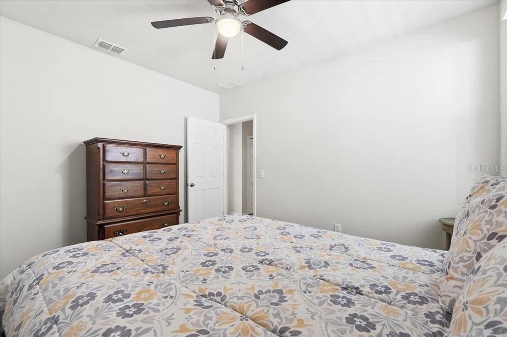 En Venta: $309,000 (4 camas, 2 baños, 1680 Pies cuadrados)