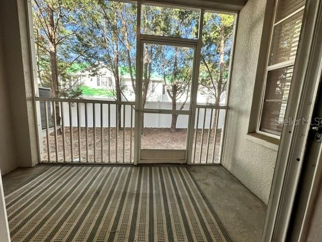 Active With Contract: $2,550 (3 beds, 2 baths, 2158 Square Feet)