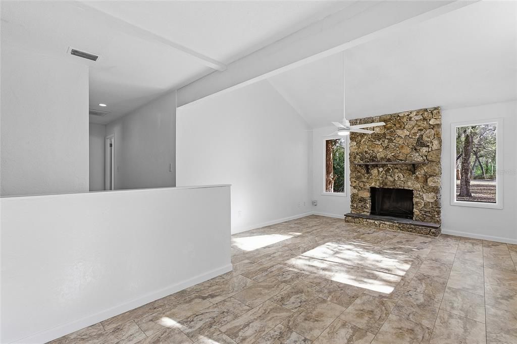 For Sale: $299,950 (3 beds, 2 baths, 1260 Square Feet)