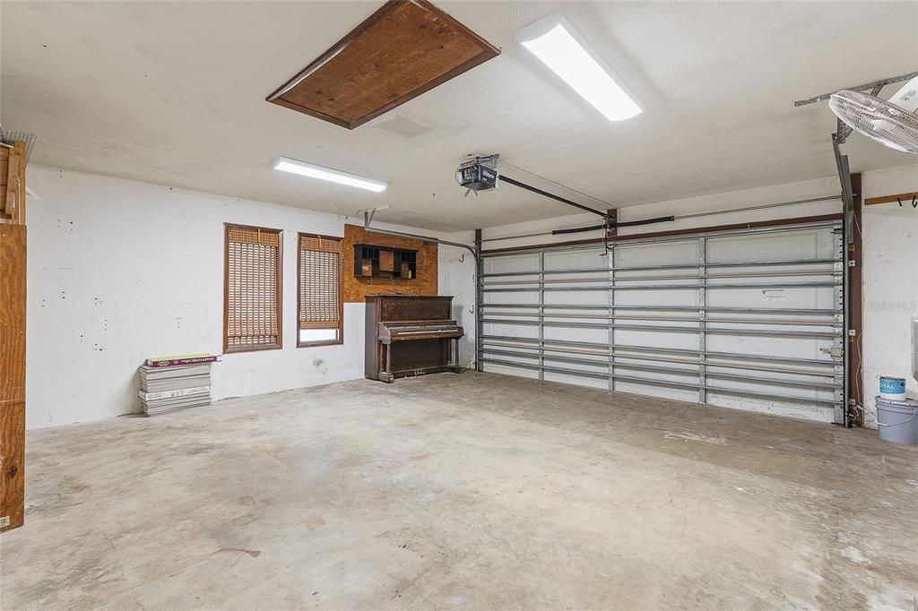 For Sale: $299,950 (3 beds, 2 baths, 1260 Square Feet)