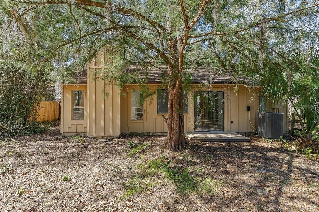 For Sale: $299,950 (3 beds, 2 baths, 1260 Square Feet)