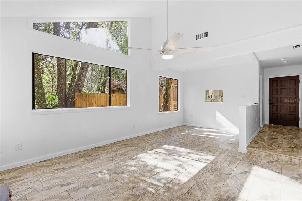 For Sale: $299,950 (3 beds, 2 baths, 1260 Square Feet)