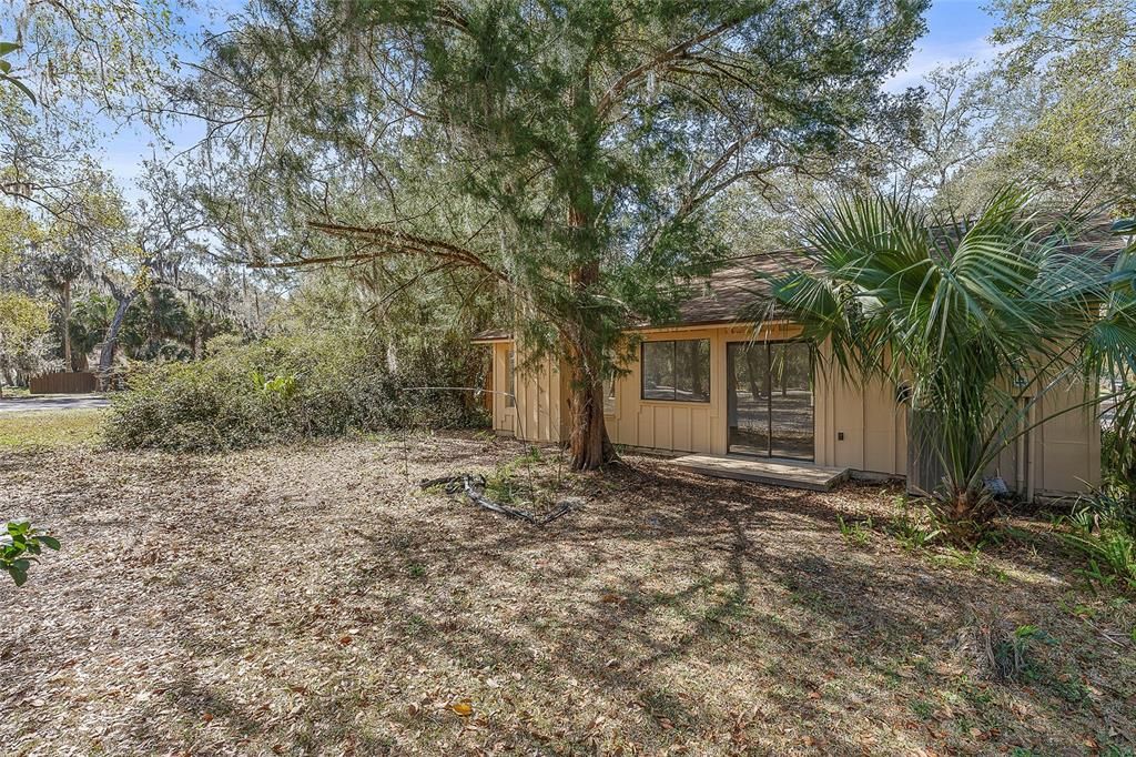 For Sale: $299,950 (3 beds, 2 baths, 1260 Square Feet)