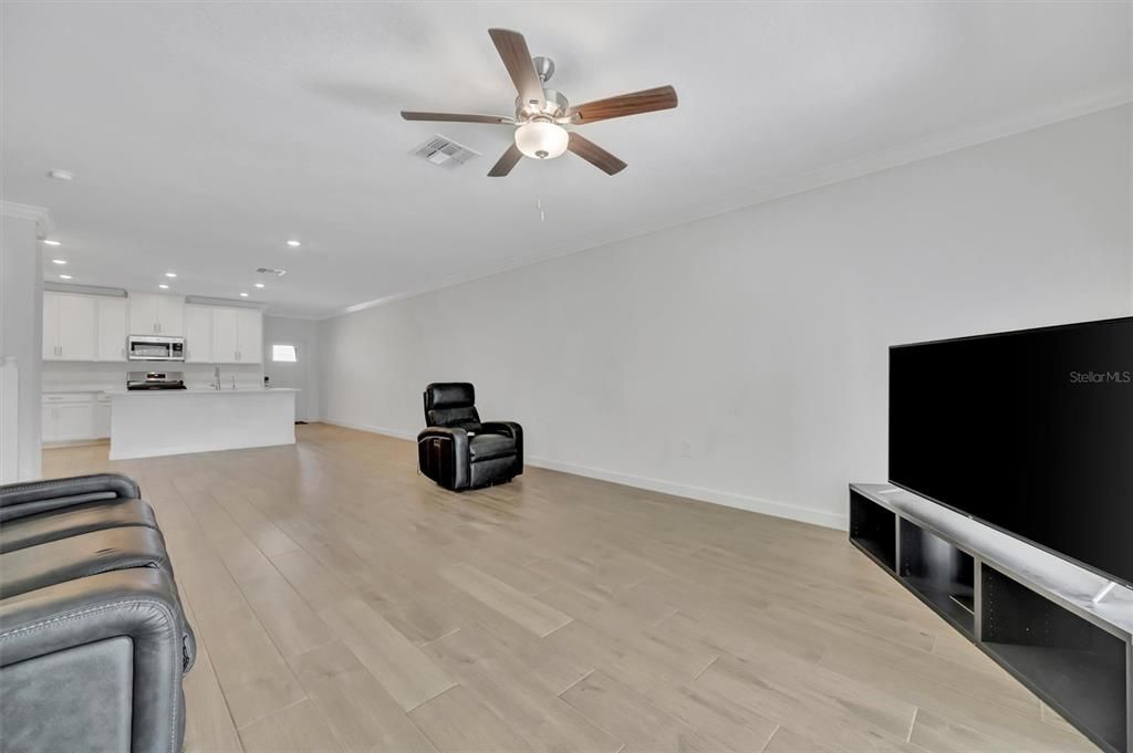 En Venta: $279,000 (2 camas, 2 baños, 1737 Pies cuadrados)