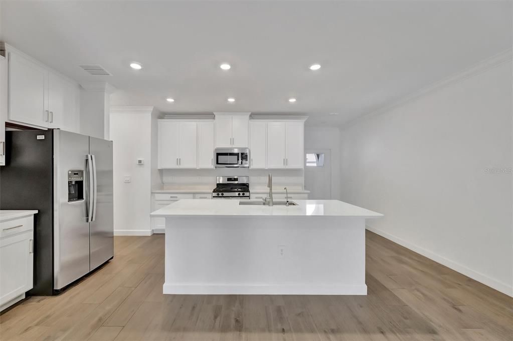 En Venta: $279,000 (2 camas, 2 baños, 1737 Pies cuadrados)