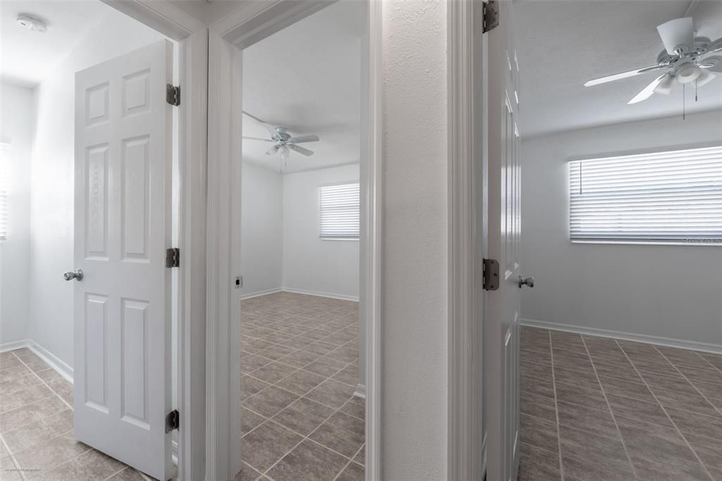 Active With Contract: $1,750 (3 beds, 1 baths, 912 Square Feet)