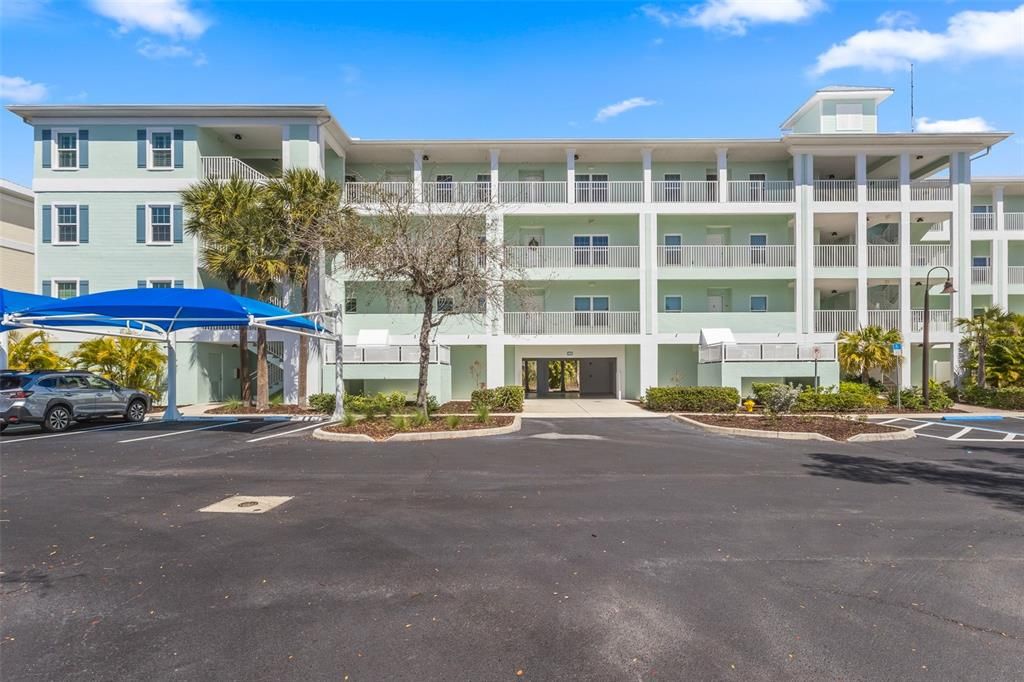Active With Contract: $220,000 (2 beds, 2 baths, 996 Square Feet)