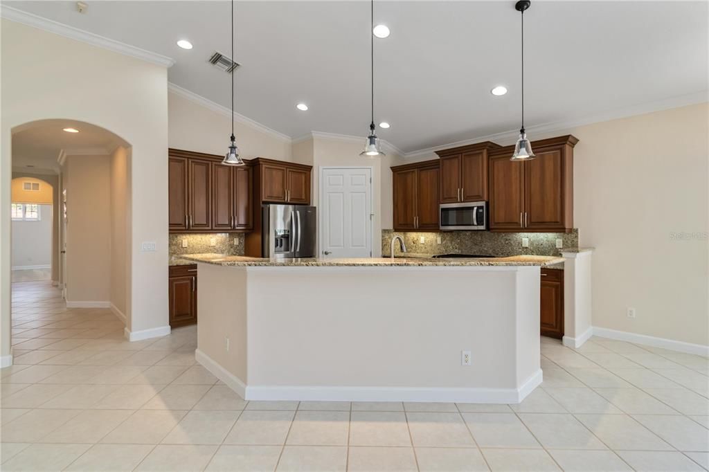 For Sale: $559,000 (3 beds, 2 baths, 2326 Square Feet)