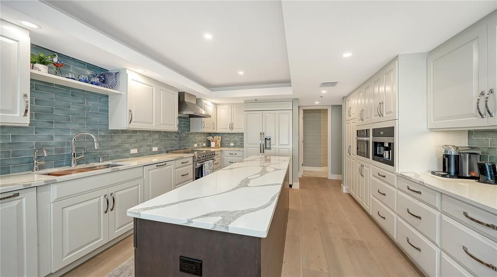 Activo con contrato: $2,595,000 (3 camas, 3 baños, 3382 Pies cuadrados)
