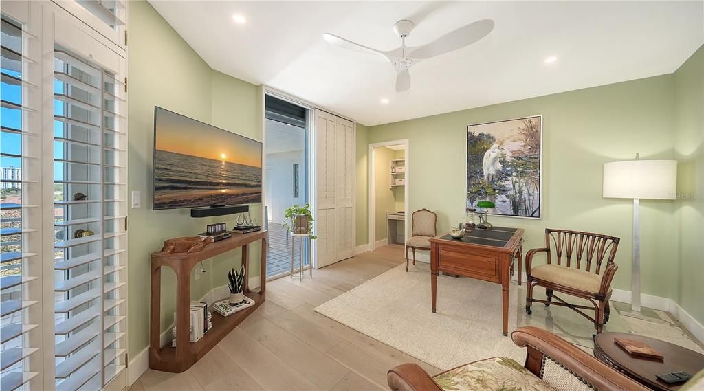 Activo con contrato: $2,595,000 (3 camas, 3 baños, 3382 Pies cuadrados)