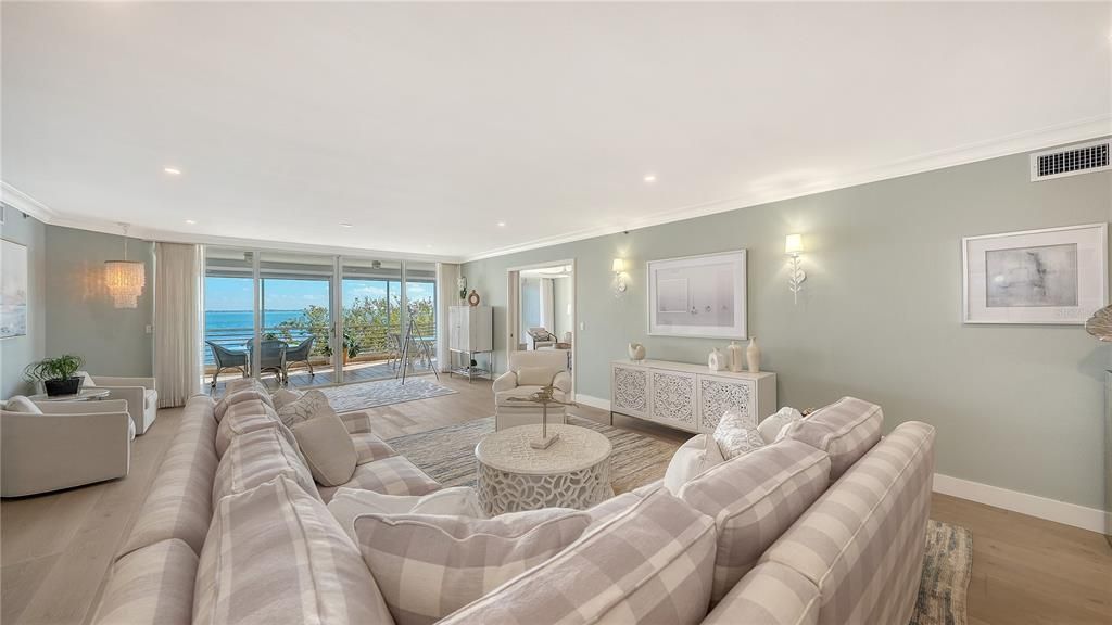 Activo con contrato: $2,595,000 (3 camas, 3 baños, 3382 Pies cuadrados)