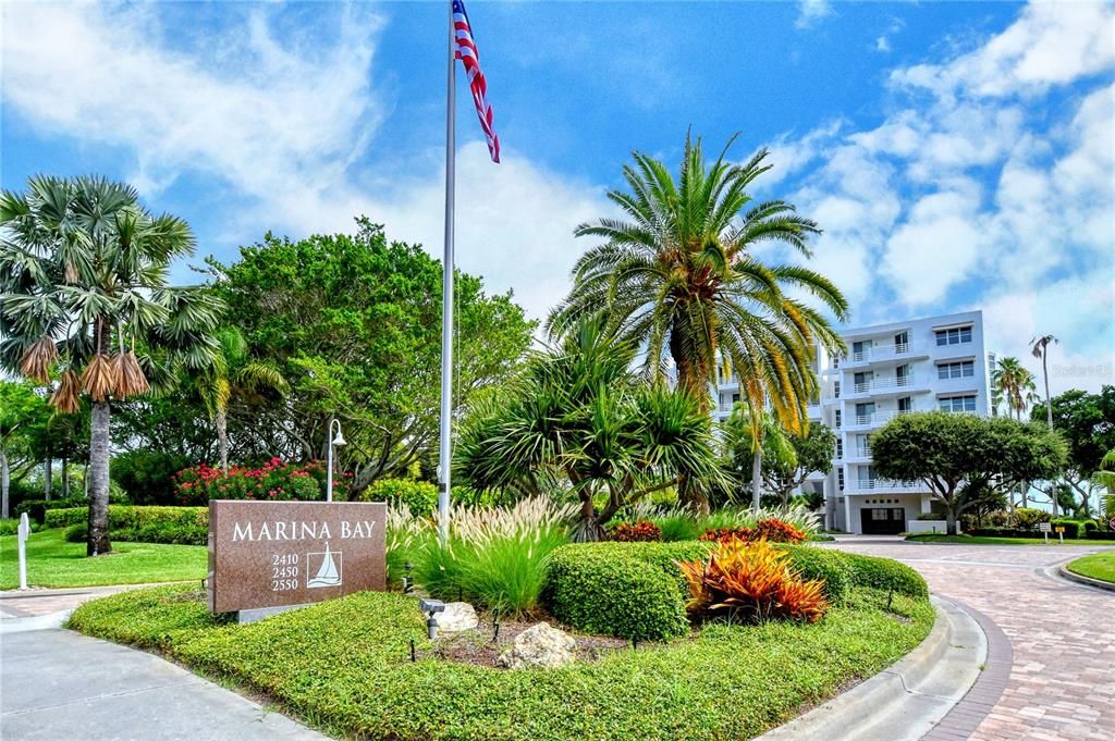 Activo con contrato: $2,595,000 (3 camas, 3 baños, 3382 Pies cuadrados)