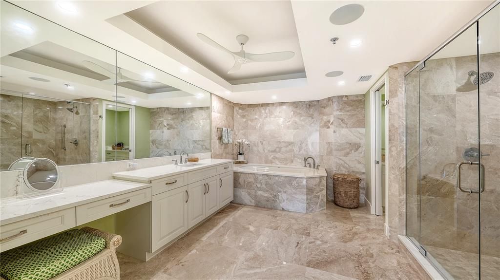 Activo con contrato: $2,595,000 (3 camas, 3 baños, 3382 Pies cuadrados)