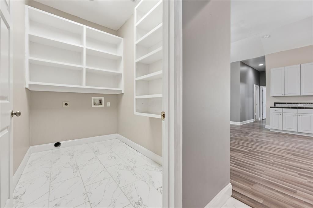 For Sale: $425,000 (3 beds, 2 baths, 2124 Square Feet)