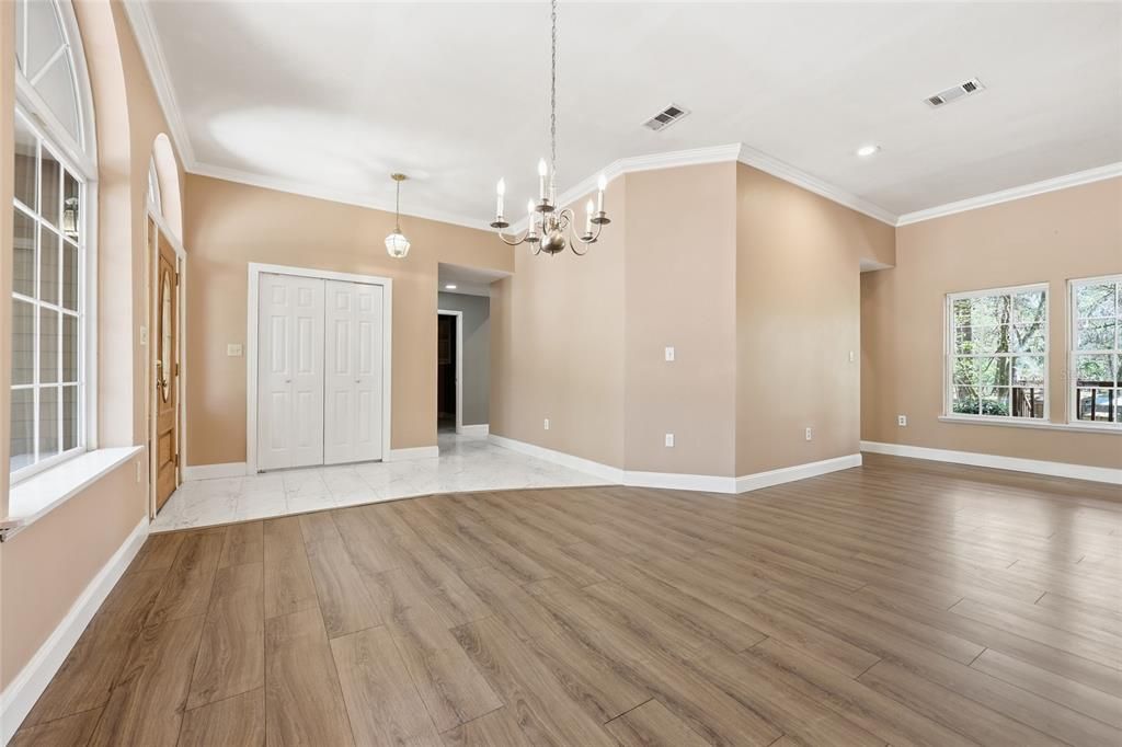 For Sale: $425,000 (3 beds, 2 baths, 2124 Square Feet)