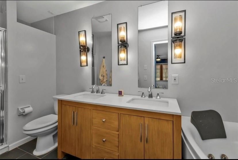 For Sale: $235,000 (2 beds, 2 baths, 1408 Square Feet)