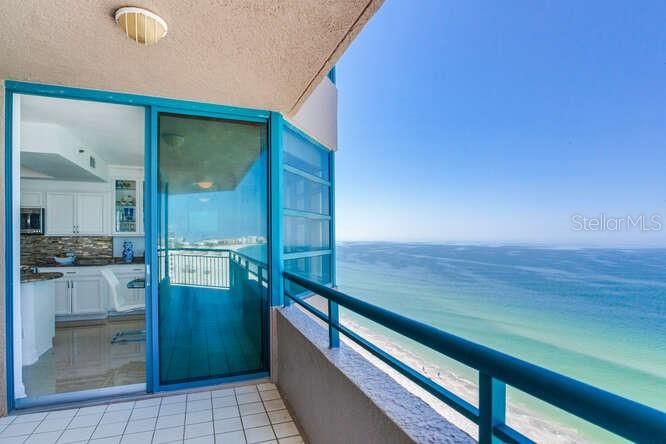 Active With Contract: $1,795,000 (3 beds, 2 baths, 1942 Square Feet)