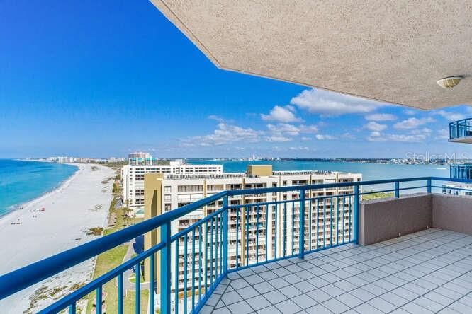 Active With Contract: $1,795,000 (3 beds, 2 baths, 1942 Square Feet)