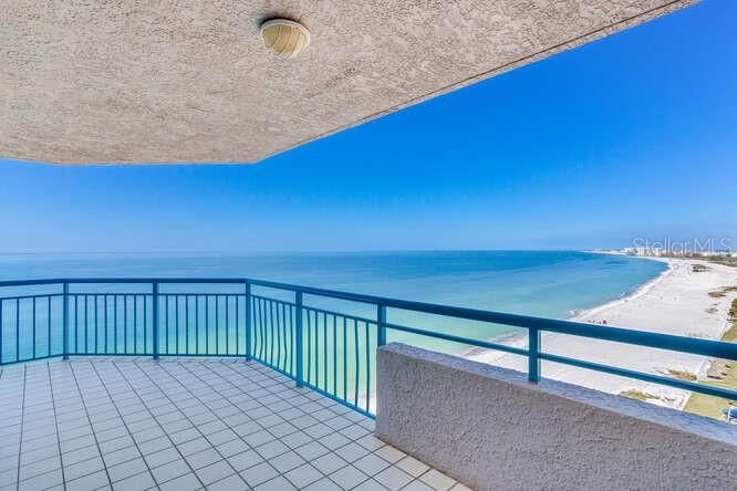 Active With Contract: $1,795,000 (3 beds, 2 baths, 1942 Square Feet)