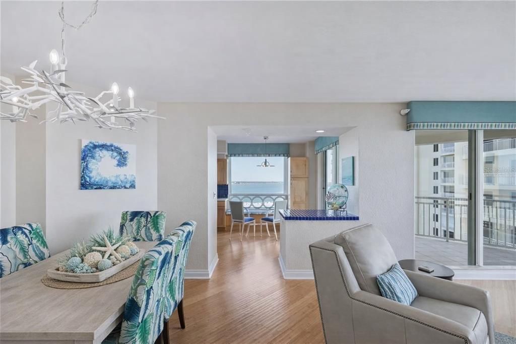 For Sale: $1,500,000 (3 beds, 2 baths, 1952 Square Feet)
