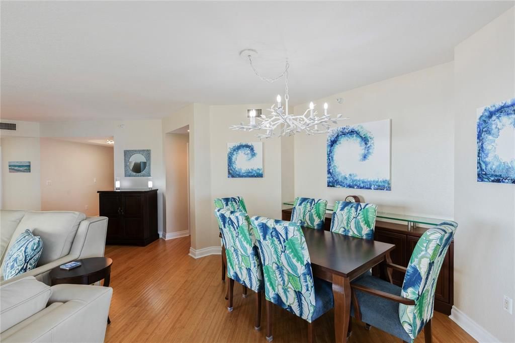 For Sale: $1,500,000 (3 beds, 2 baths, 1952 Square Feet)