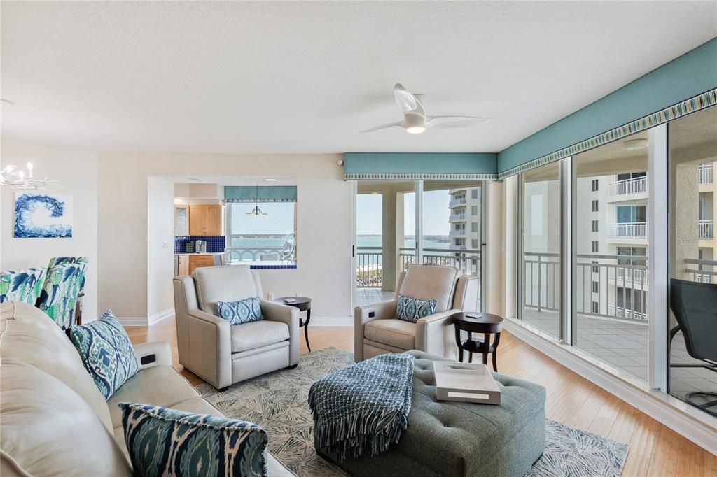 For Sale: $1,500,000 (3 beds, 2 baths, 1952 Square Feet)
