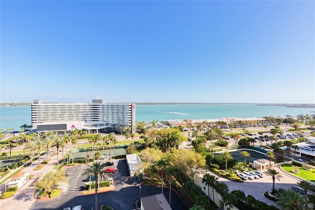 For Sale: $1,500,000 (3 beds, 2 baths, 1952 Square Feet)