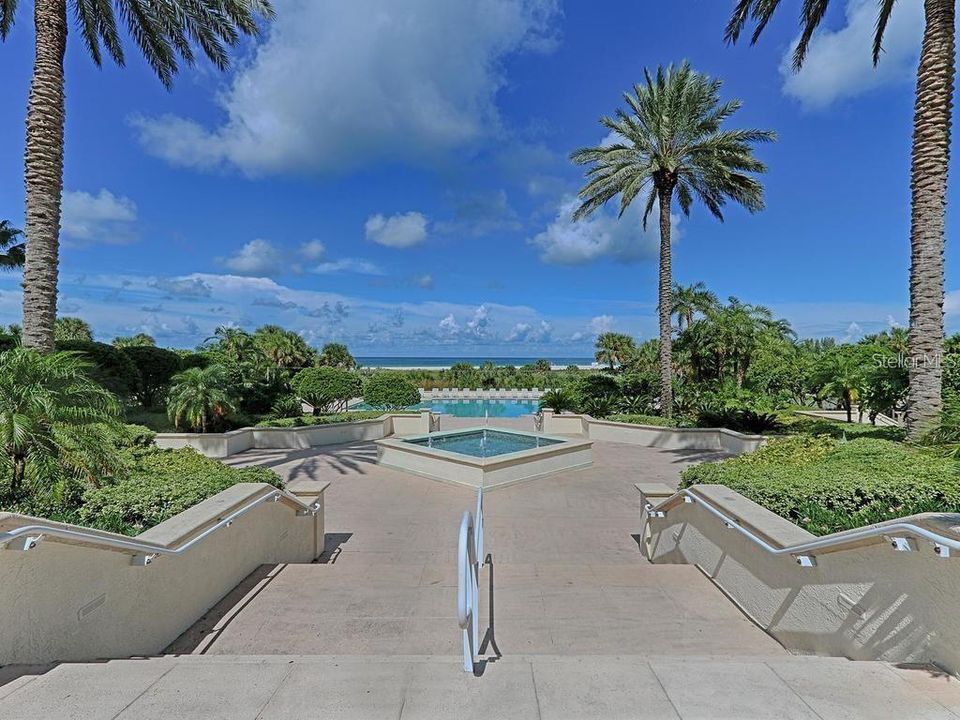 For Sale: $1,500,000 (3 beds, 2 baths, 1952 Square Feet)