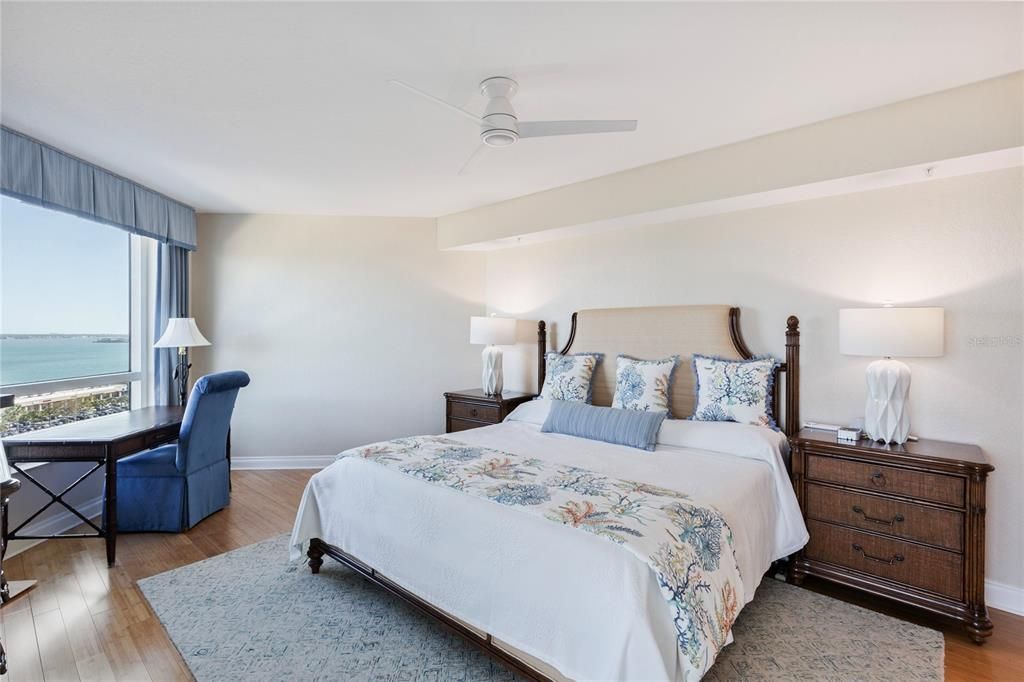 For Sale: $1,500,000 (3 beds, 2 baths, 1952 Square Feet)