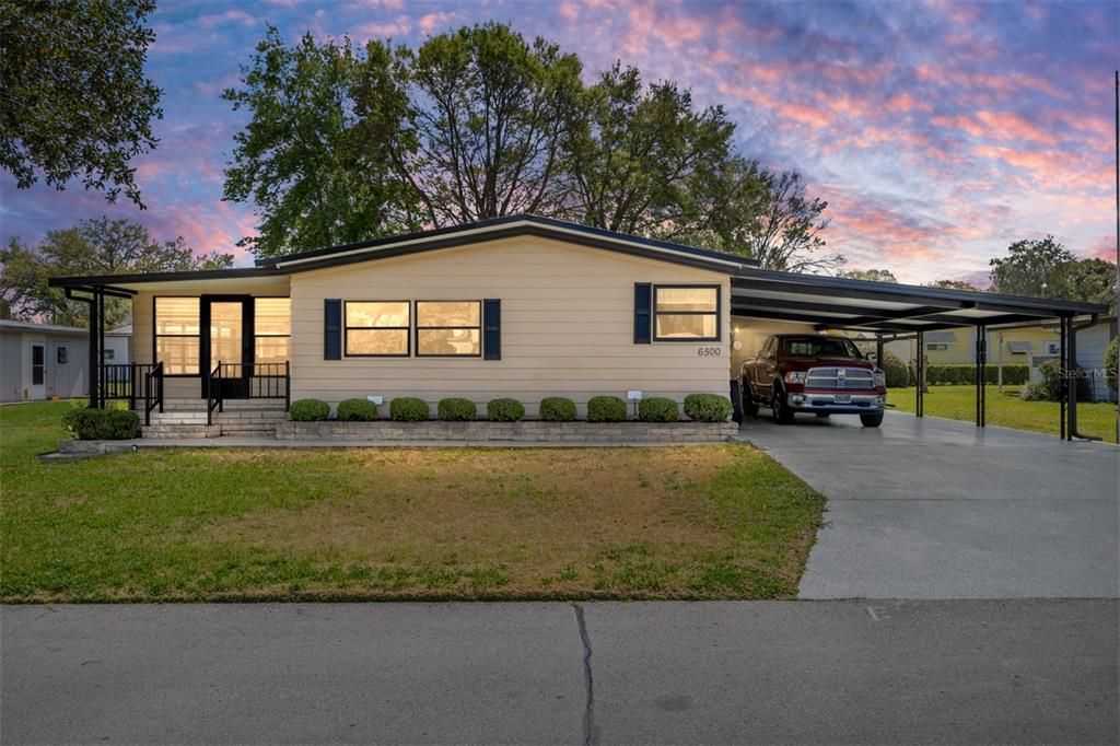 合同活跃: $139,900 (2 贝兹, 2 浴室, 1244 平方英尺)