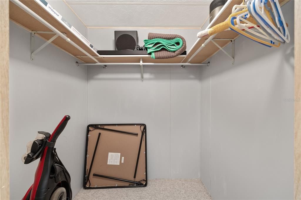 合同活跃: $139,900 (2 贝兹, 2 浴室, 1244 平方英尺)