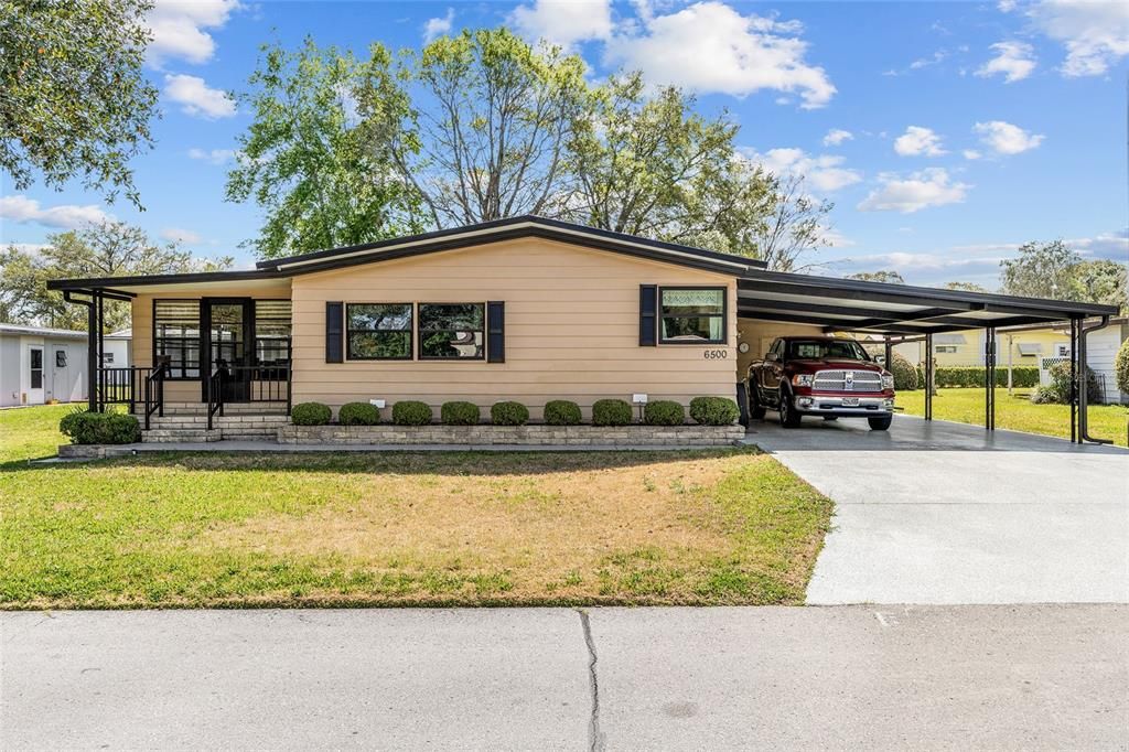 合同活跃: $139,900 (2 贝兹, 2 浴室, 1244 平方英尺)