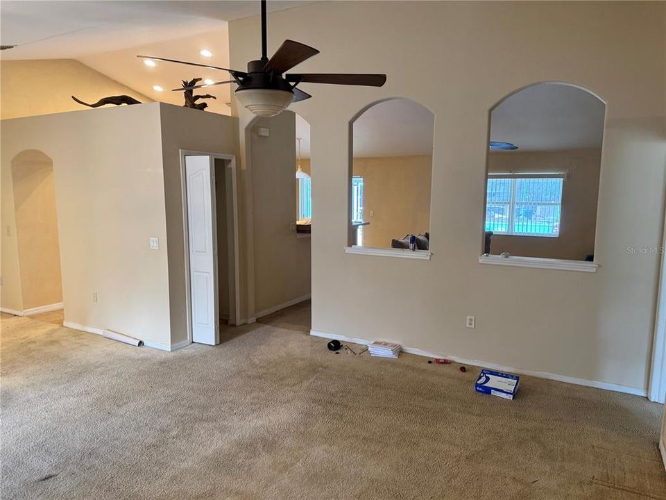 Active With Contract: $255,000 (3 beds, 2 baths, 1974 Square Feet)
