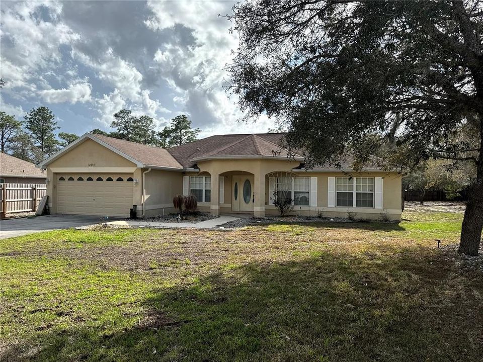Active With Contract: $255,000 (3 beds, 2 baths, 1974 Square Feet)