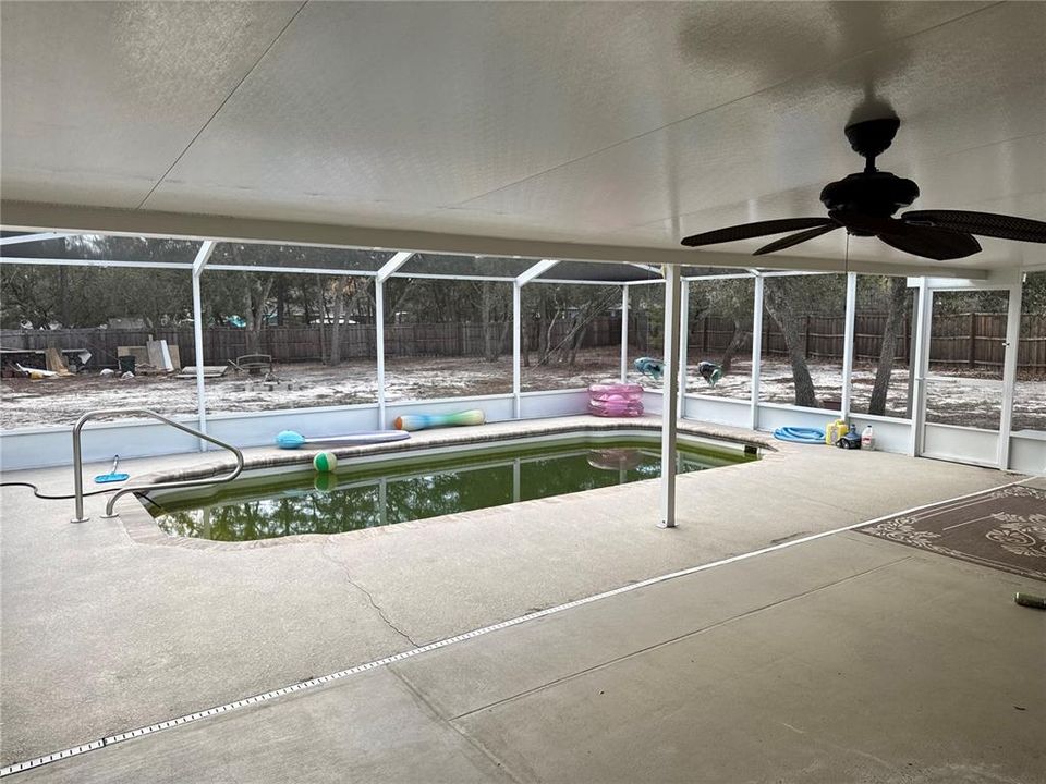 Active With Contract: $255,000 (3 beds, 2 baths, 1974 Square Feet)