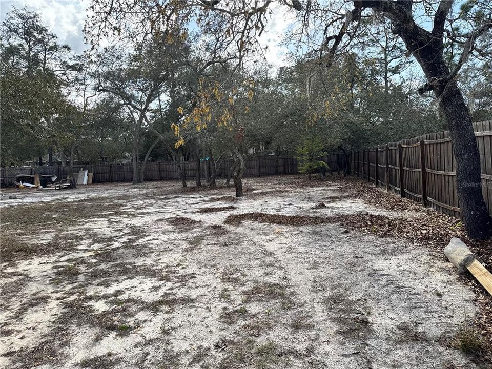 Active With Contract: $255,000 (3 beds, 2 baths, 1974 Square Feet)