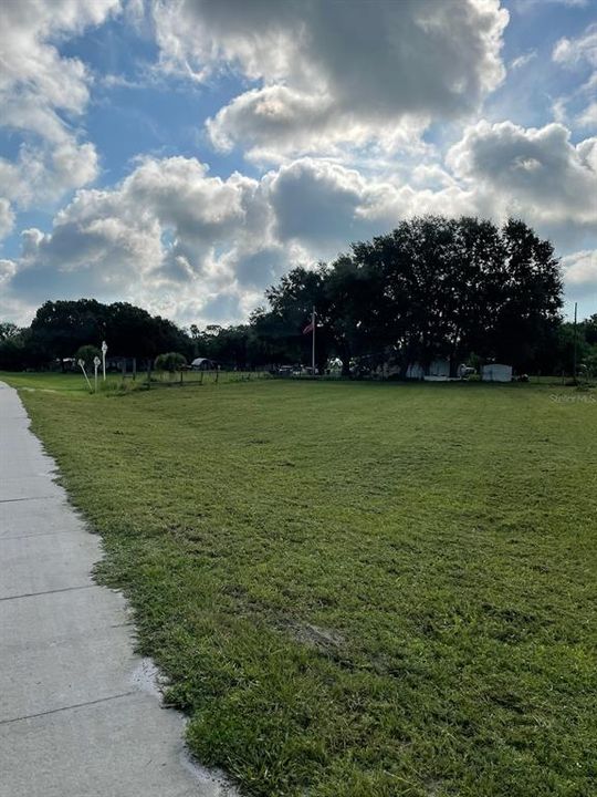 На продажу: $100,000 (0.64 acres)