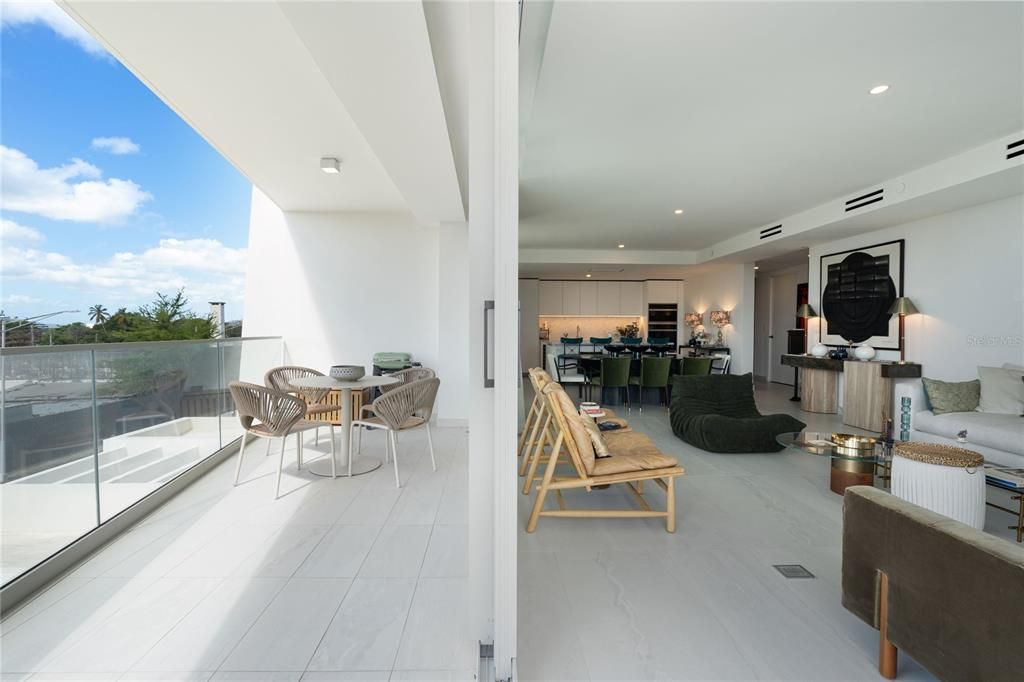 For Sale: $1,995,000 (2 beds, 2 baths, 1940 Square Feet)