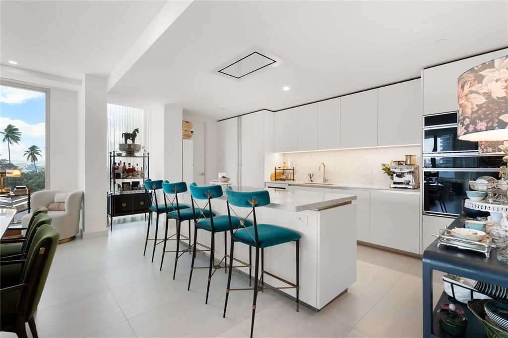 For Sale: $1,995,000 (2 beds, 2 baths, 1940 Square Feet)