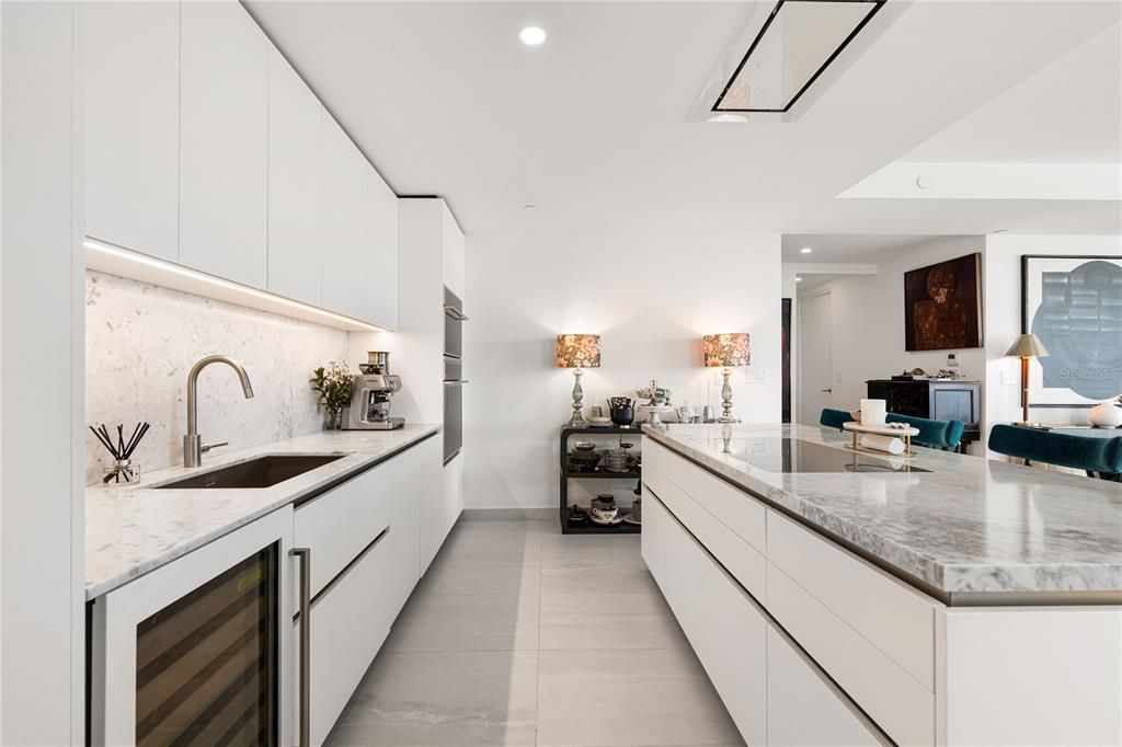 For Sale: $1,995,000 (2 beds, 2 baths, 1940 Square Feet)