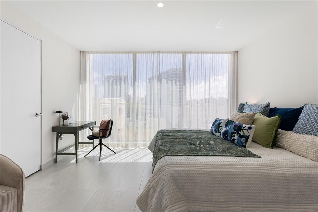 For Sale: $1,995,000 (2 beds, 2 baths, 1940 Square Feet)