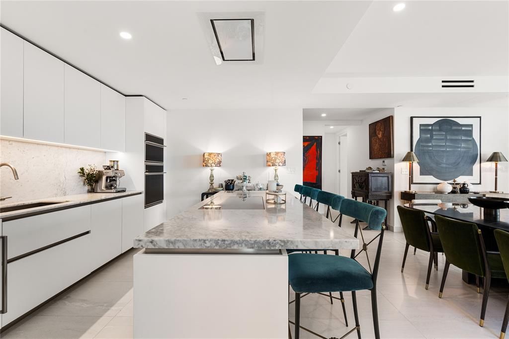 For Sale: $1,995,000 (2 beds, 2 baths, 1940 Square Feet)