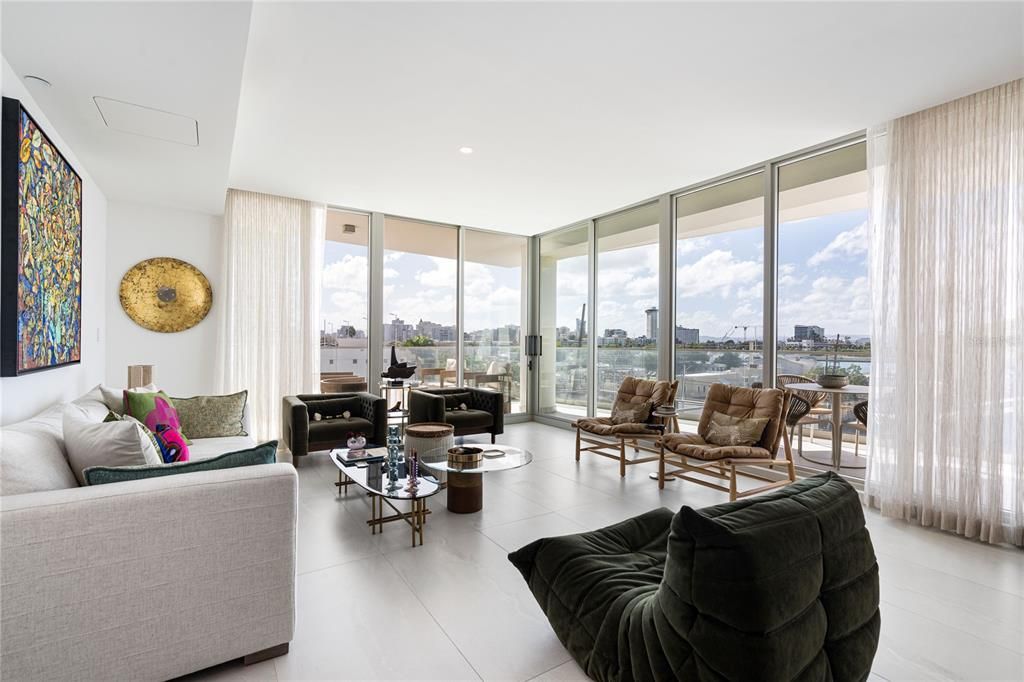 For Sale: $1,995,000 (2 beds, 2 baths, 1940 Square Feet)