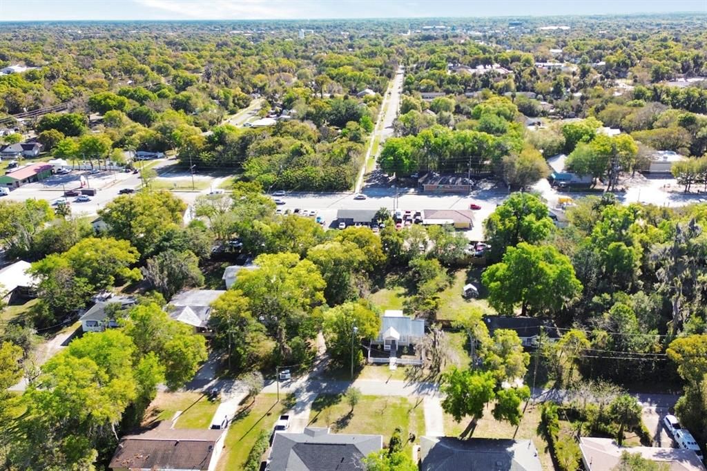 Active With Contract: $219,900 (2 beds, 1 baths, 816 Square Feet)